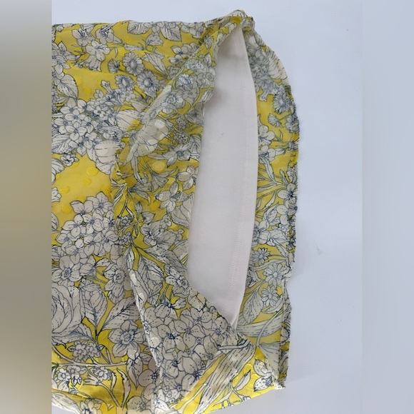 Monteau Los Angeles Chiffon Sleeveless Floral Multi-color Yellow/Black Top - Picture 10 of 13